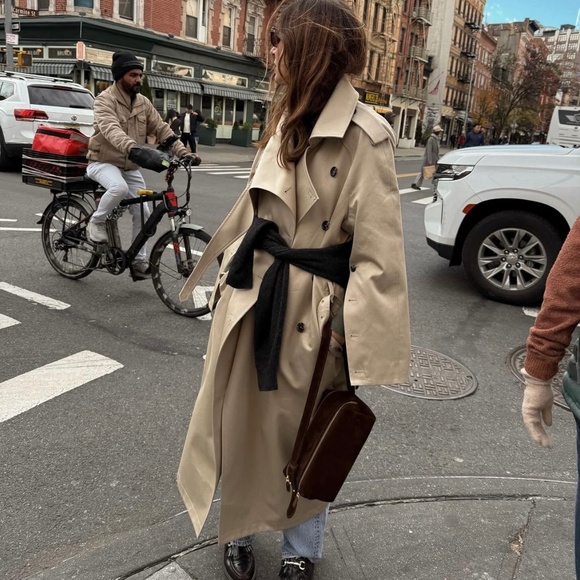 🤍 LIVE SHOW NOTIFICATION @CLOSETSBYKELLYT 🤍 - Picture 1 of 1